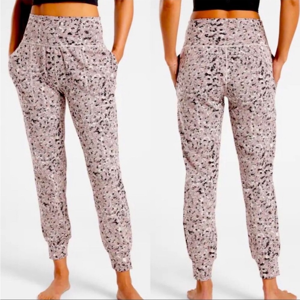 Athleta Salutation Textured Joggers Small Loungewear Activewear